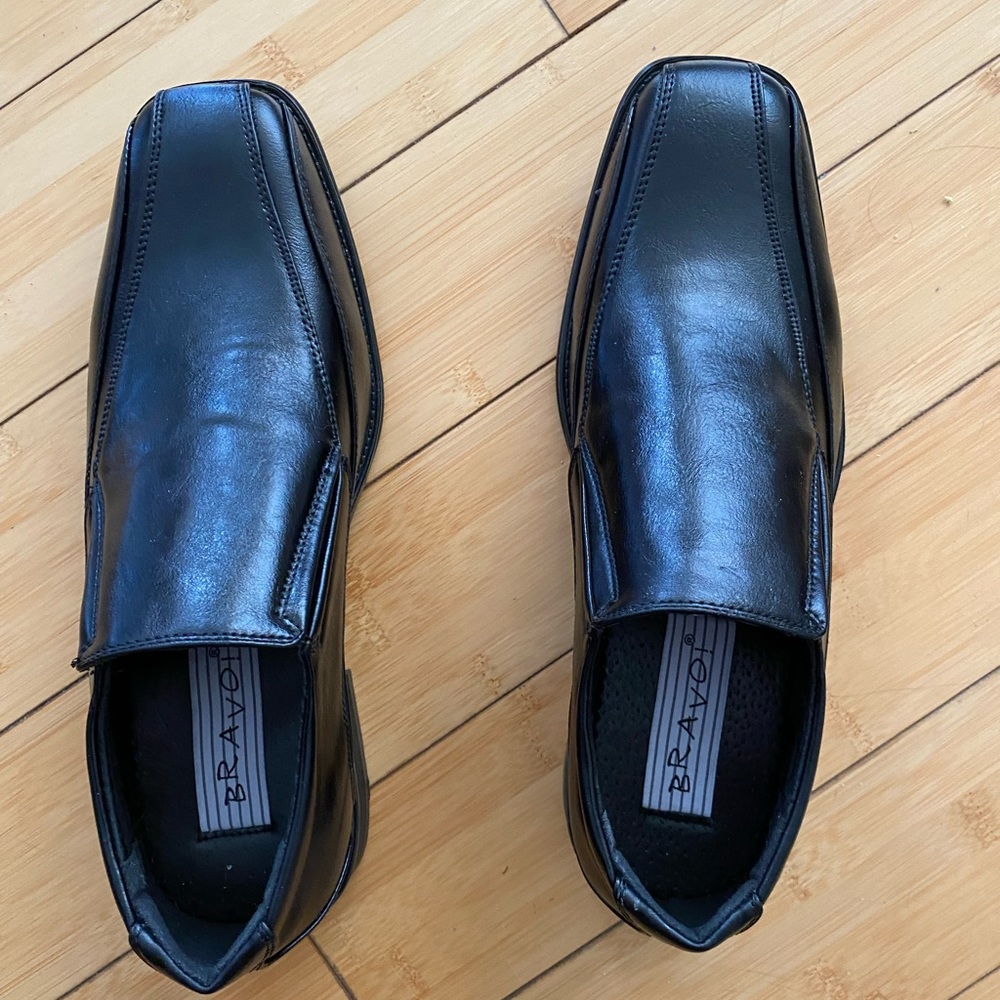 Men’s leather loafers size 8